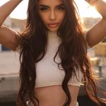 Escort Paris  Zhozel, poitrine 2, poids 49 kg, taille 170 cm